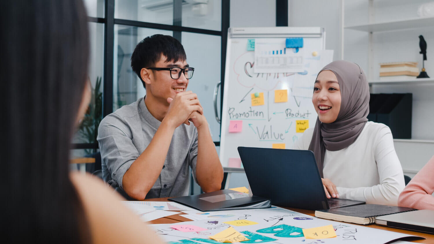 Teknologi Membantu Pekerjaan Bisnis Online