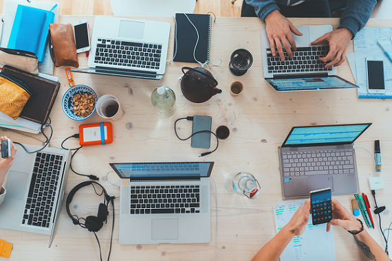 Teknologi dalam Dunia Kerja dan Bisnis