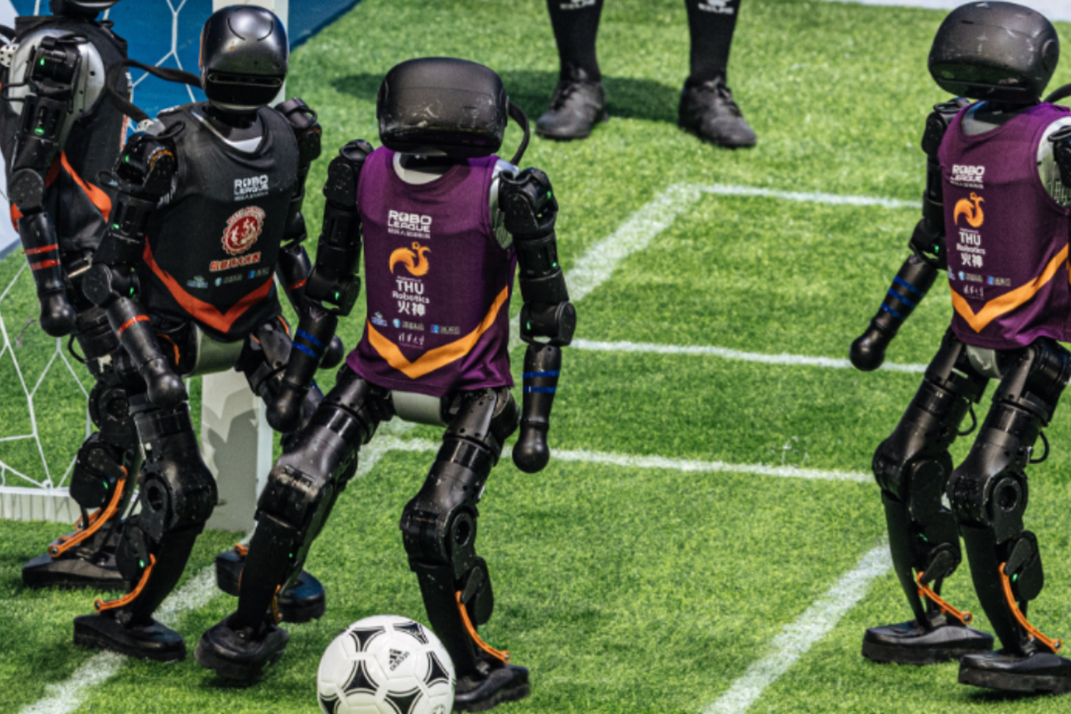 China Menggelar Sepak bola Menggunakan Robot AI