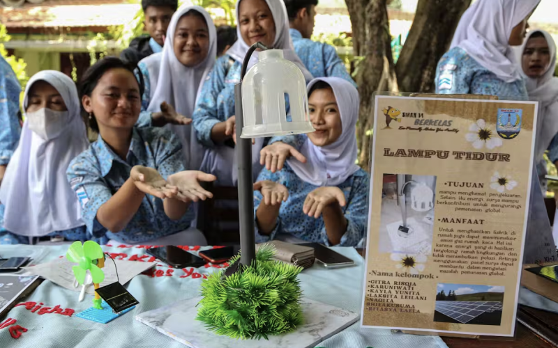 Pemerintah Mendorong Teknologi Berkelanjutan Melalui Pelajar