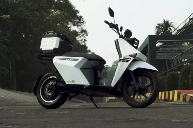 Sepeda Motor Listrik karya Anak Bangsa